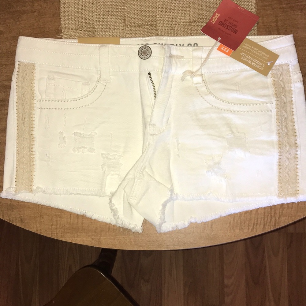 ‼️3/$20 - NWT! Mossimo Supply Co | White Distressed Shorts | Size: 9